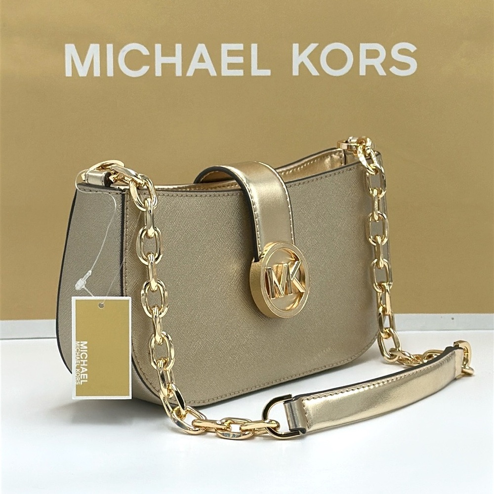 MICHAEL KORS CARMEN SMALL
POUCHETTE SHOULDER CHAIN BAG
Pale Gold/GOLDEN HARDWARE - Picture 7 of 14